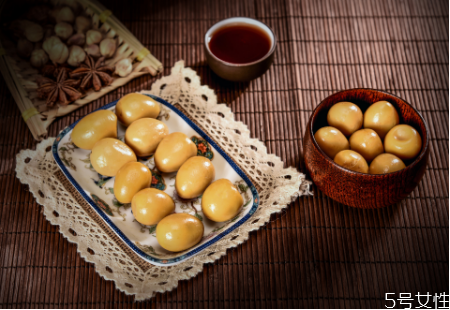 鹵水沒(méi)壞有點(diǎn)酸怎么辦 怎么判斷鹵水是否壞了