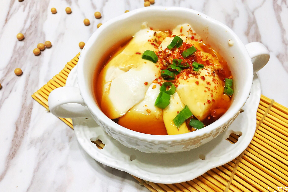 豆腐腦和豆?jié){哪個(gè)更有營養(yǎng) 減肥可以吃豆腐腦嗎