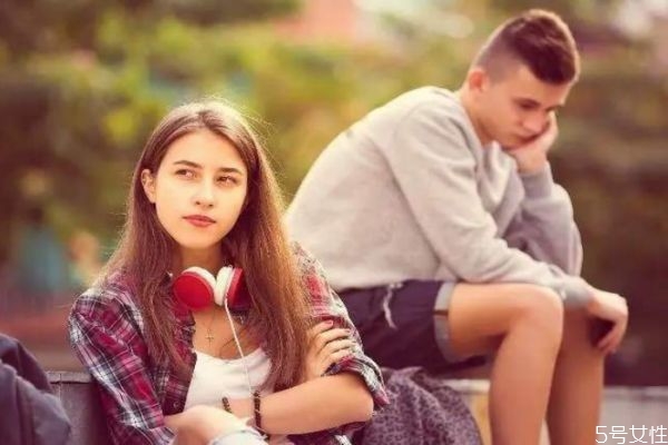 報復出軌男人最毒方法 發(fā)現(xiàn)男人有外遇聰明做法