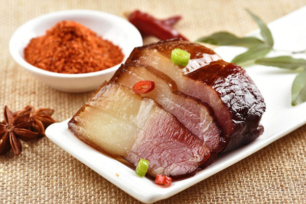 臘肉是要煮熟了再炒嗎 臘肉應該怎么清洗