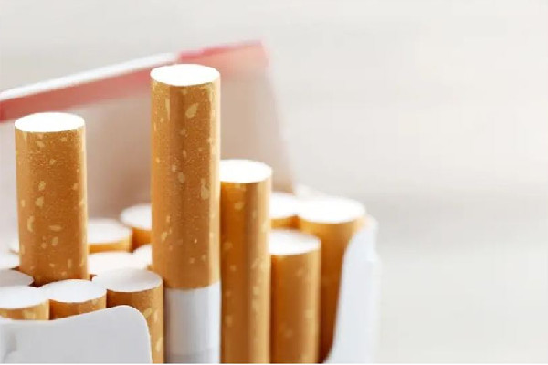 香煙保質(zhì)期是多長(zhǎng)時(shí)間 香煙放一年沒拆還能抽嗎