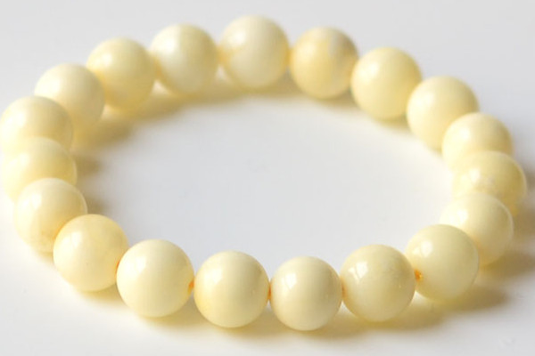 蜜蠟價(jià)錢(qián)多少錢(qián)一克 蜜蠟有收藏價(jià)值嗎