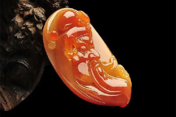 黃翡翠種水等級(jí)劃分 黃翡翠有點(diǎn)黑色雜質(zhì)正常嗎