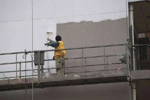 警方回應(yīng)業(yè)主持刀威脅外墻作業(yè)工人 外墻工作危險嗎