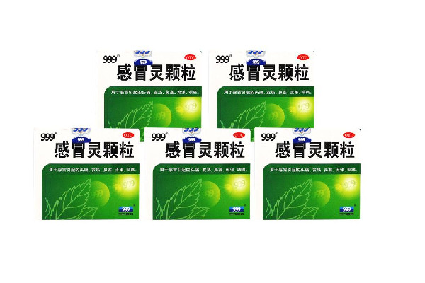 999感冒靈顆粒對(duì)喉嚨痛有用嗎 999感冒靈顆?？梢跃徑饪人詥?></p><h3>999感冒靈可以吃幾天</h3><p>999感冒靈在臨床上一般指的是感冒靈顆粒，感冒靈顆粒一般吃3天左右停藥，但是需要咨詢專(zhuān)業(yè)的醫(yī)生，病情輕重以及身體狀況不同，服用藥物的時(shí)間會(huì)有一定的區(qū)別，在服藥的時(shí)候需要遵從醫(yī)囑按療程、按劑量服用，不可以私自盲目停藥，以免對(duì)病情恢復(fù)造成影響。</p><p style=