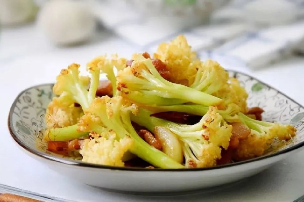 高?；貞?yīng)老人82元只買倆素菜 素菜吃多了會(huì)不會(huì)胖